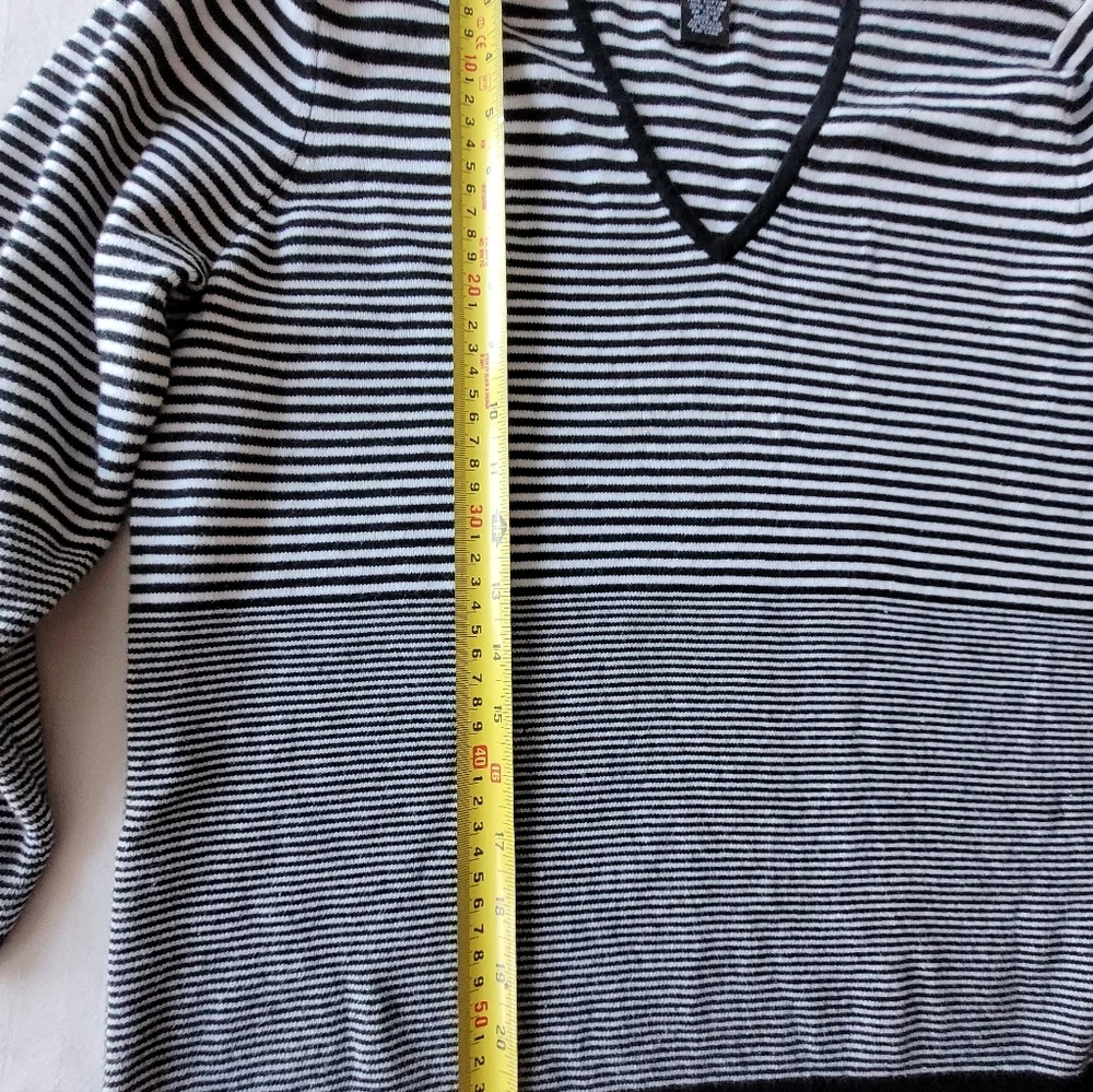 Alexandra Bartlett Black and White Striped Top - Picture 3 of 11